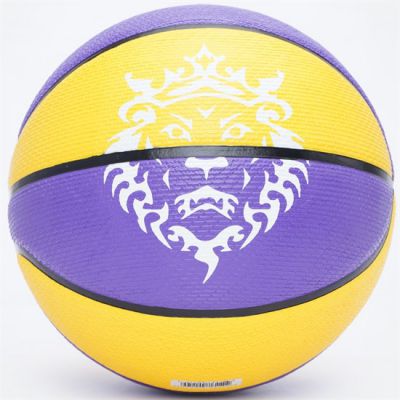   Nike Playground 8P Lebron James .7 / -      - "  "